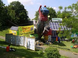 1311 Greenpeace bei der Renewables 2004