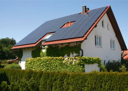 754 Haus mit PV-Dach