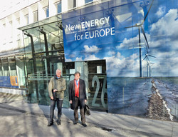 2586 Gunnar Harms und  Dr. Aribert Peters in Brüssel