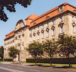 1700 OLG Düsseldorf