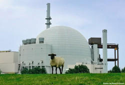 3040 Atomkraftwerk / Pixelio.de/Rosel Eckstein