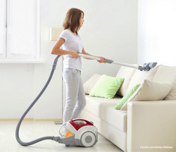 2805 Staubsauger / Foto: Fotolia.com/Anton Maltsev