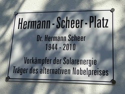 2044 Schild Hermann-Scheer-Platz