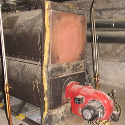 125 alte &Ouml;lheizung im Keller / Foto: Urbansky / EnWiPo