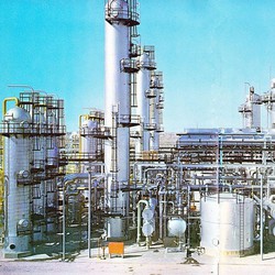311 Bidboland Gas Raffinerie Aghajary Iran / von National Iranian Oil Company (NIOC) [Public domain], via Wikimedia Commons