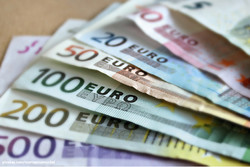 ED 03/17 Neukundenbonus: AGB-Klauseln von Almado rechtswidrig (S.9)