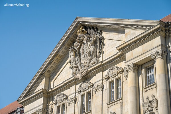 ED 02/2025 Die Lunte liegt am Pulverfass (S.28/29)
