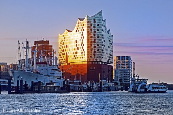 ED 03/2025 Hamburger Mieterstromprojekt macht Schule (S.8)