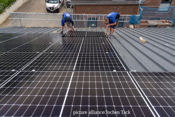 ED 03/2025 Strom haltbar machen (S.28/29)