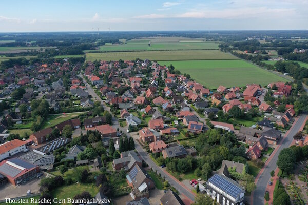 ED 04/2025 Mein Nachbar, mein Energieversorger (S.20–23)