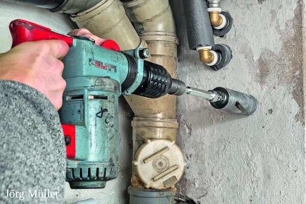 ED 01/2026 Ein Mann steigt um (S.22-25)